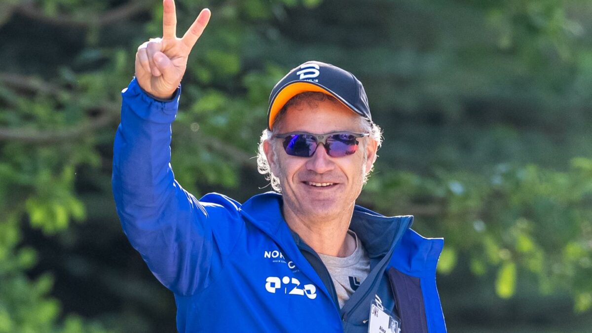 Palantir CEO Alex Karp celebrates 93% revenue growth as stock soars after blockbuster earnings: ‘For the first time people believe us’