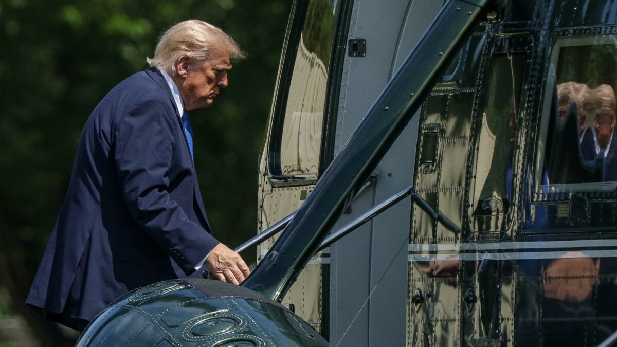 President Donald Trump boards Marine One en route to Joint Base Andrews from the Ellipse near the White House on August 4, 2026.